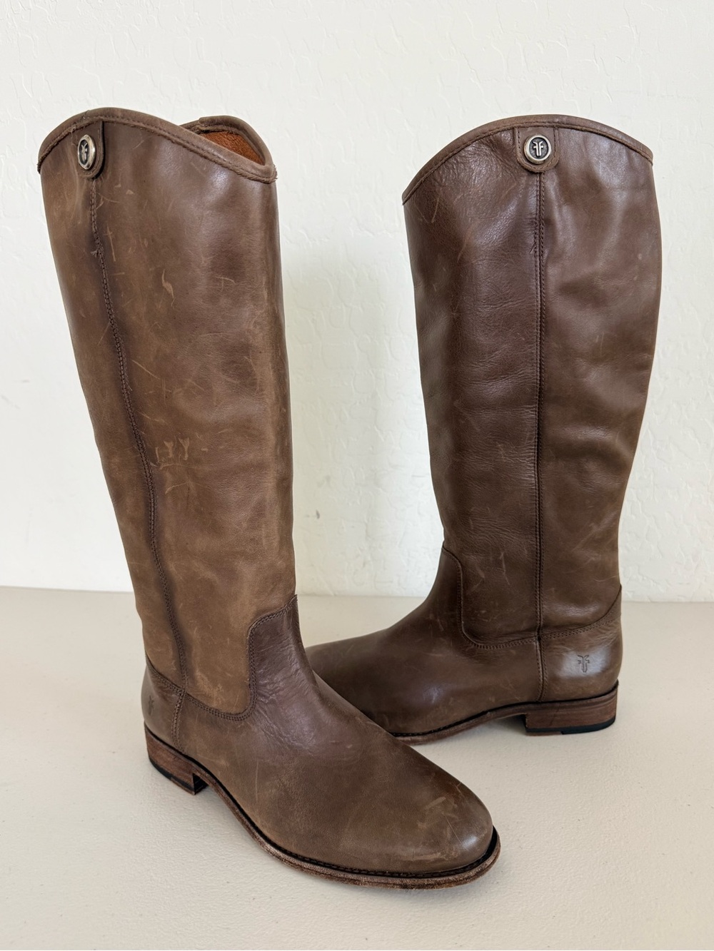 NEW FRYE Melissa Button 2 Brown Antiqued Leather Pull Up Equestrian Size 7.5